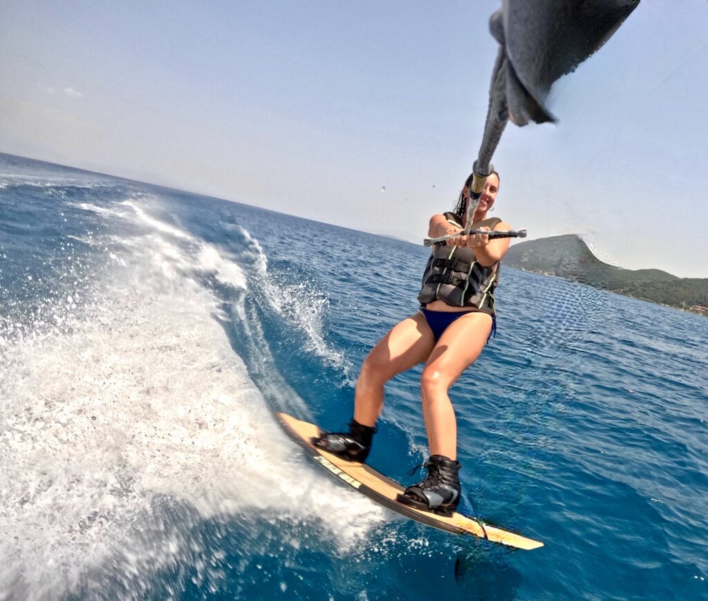 Wakeboard Messonghi Olivar suits Mitsis Messonghi Watersports